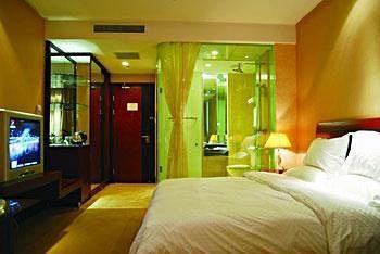 Polka Hotel Wuhu Екстер'єр фото